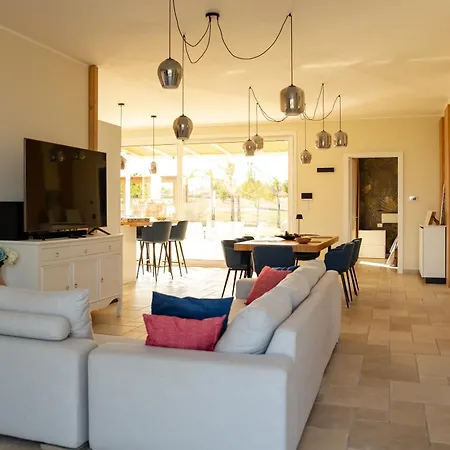 Santo Spirito A 5 Minuti Da 오트란토